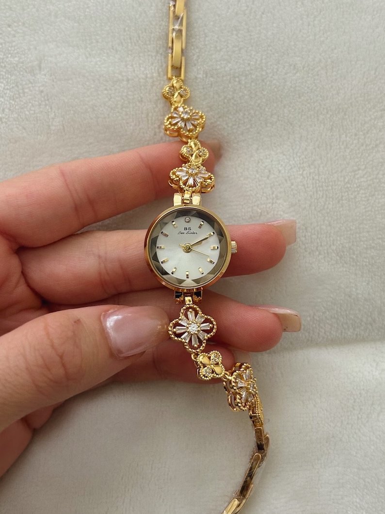 Vintage Gold Women’s Watch